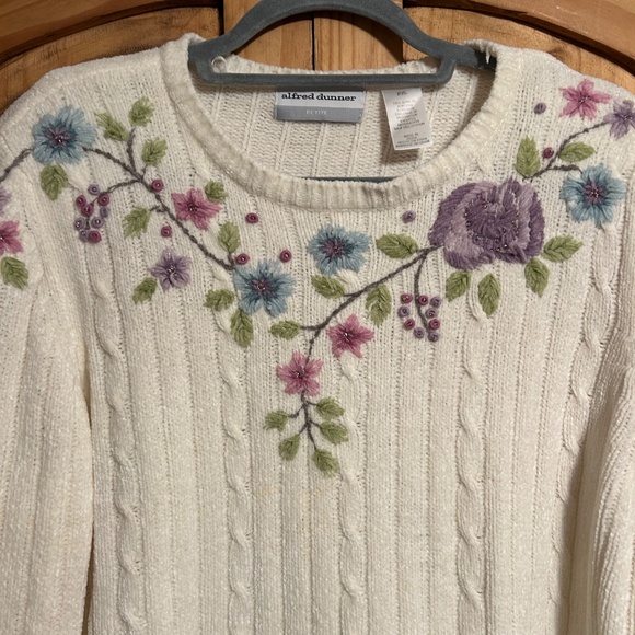 Alfred Dunner Embroidery Petite XL Sweater - Picture 3 of 6